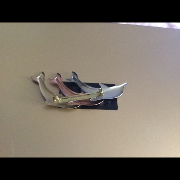 Copper dolphins handmade brooch - Picture 5 of 5